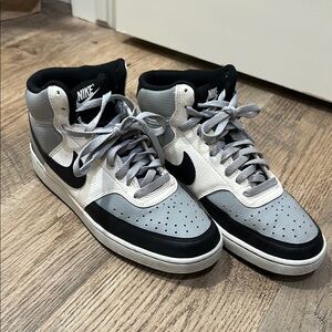 Nike Men's Gray and Black High-Top Sneakers